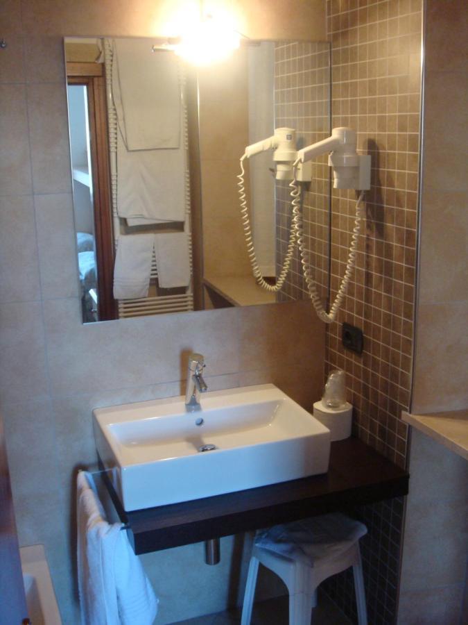 Hotel Ferrovia Calalzo di Cadore Kültér fotó